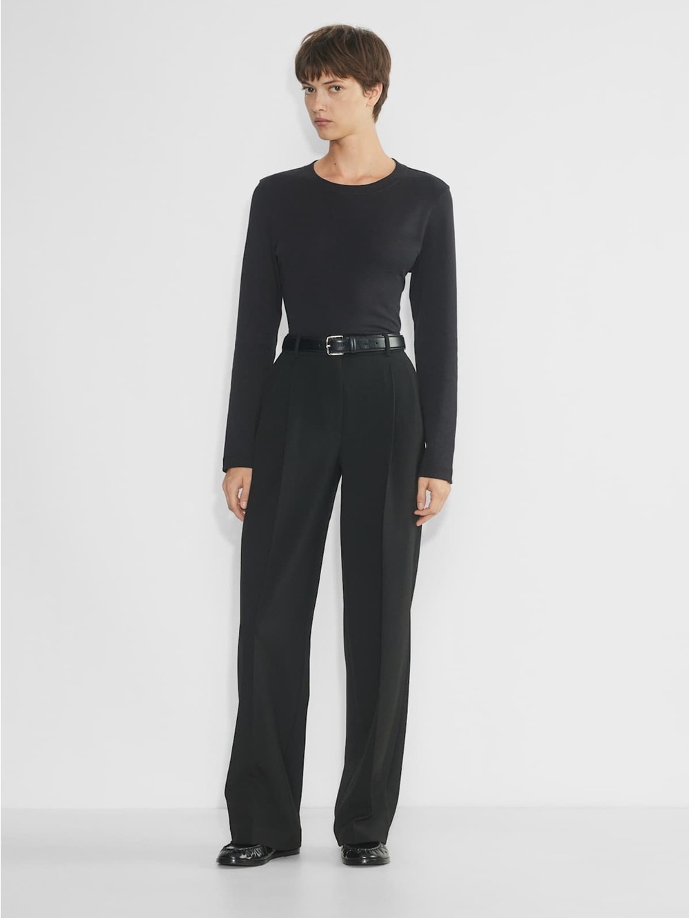 Babaton Black Japanese Crepe Pants, size 4
